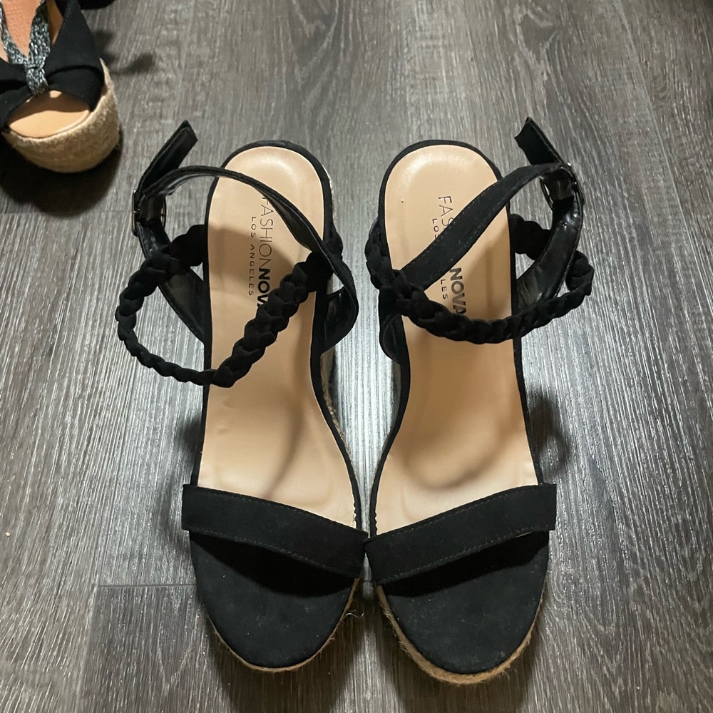 Fashion Nova Black Strappy Sandals